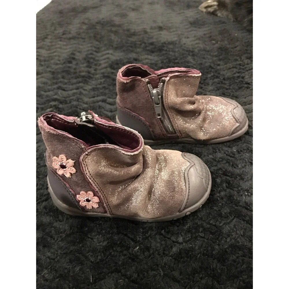 Clark’s Slouchy Boots 5 Toddler Glitter